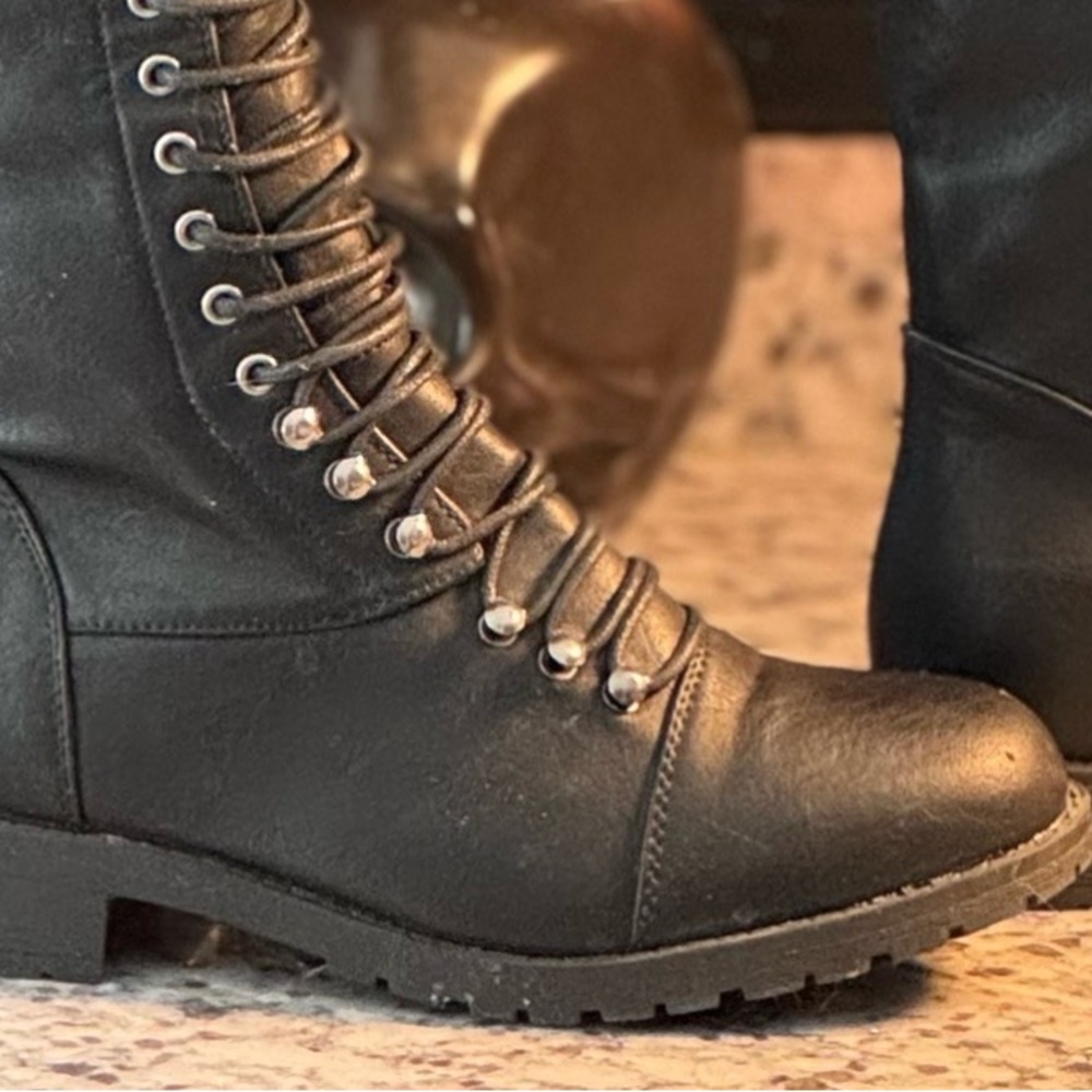 Mark & Maddux Travis-05 Black Lace-Up Over-the-Knee Combat Boots - Picture 3 of 7